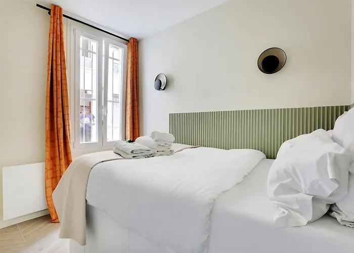 Voltaire - Republique Luxury