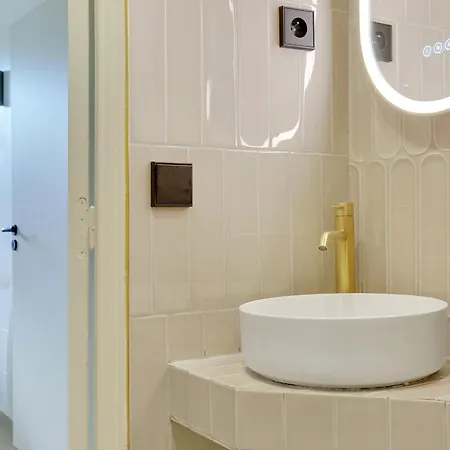 Voltaire - Republique Luxury * Paris