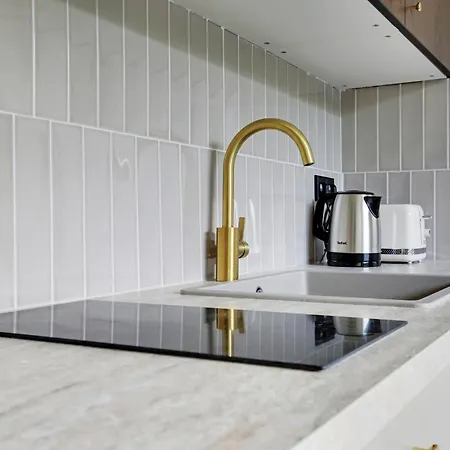 Voltaire - Republique Luxury