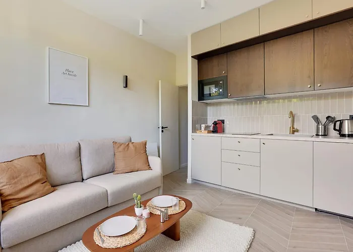 Voltaire - Republique Luxury *